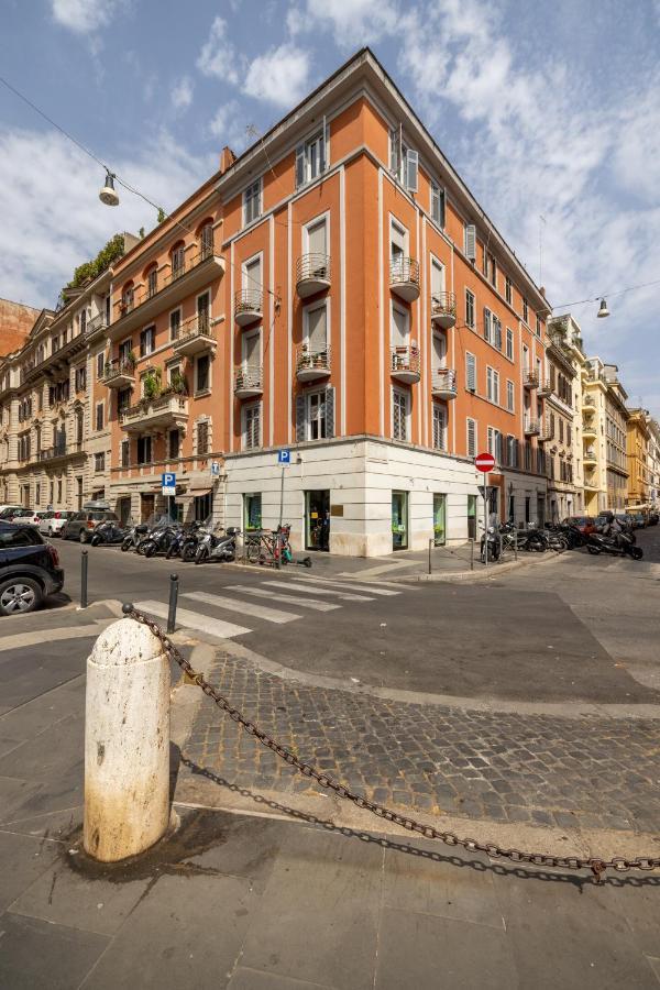 Charming Apartment With Patio A Few Steps From Colosseum Екстериор снимка